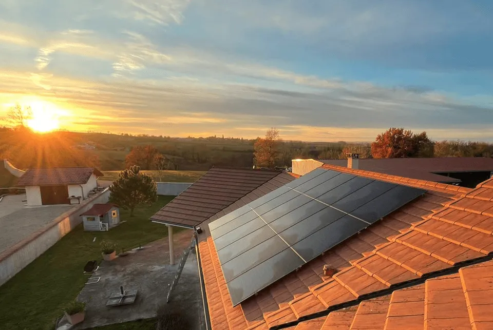 Passez à l’énergie solaire et à la mobilité électrique avec A2C Énergie