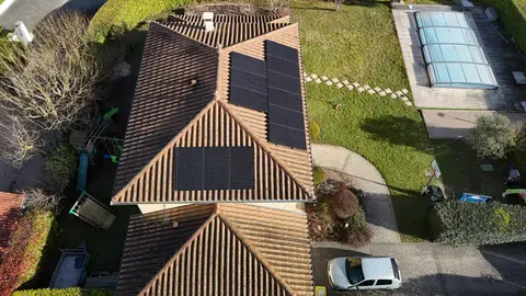Installation Photovoltaïque 6 kWc avec Stockage Batterie à Montcarra (38)